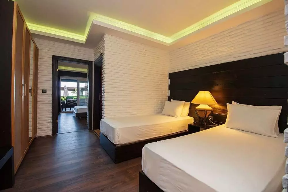 اتاق دو تخت هتل ماناس پارک دلوکس